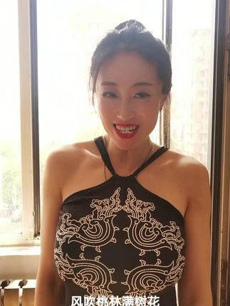 快手(小阿姨)霞旗袍热舞视频资源,欣赏旗袍热舞的绝美风采