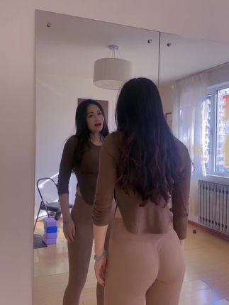 抖音@小阿姨大王 会议室土豪定制热舞评选活动,享受专属的舞蹈盛宴