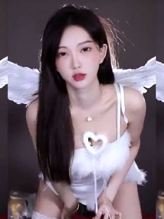 南妹儿再出奇招!新直播方式竟听大哥的话!