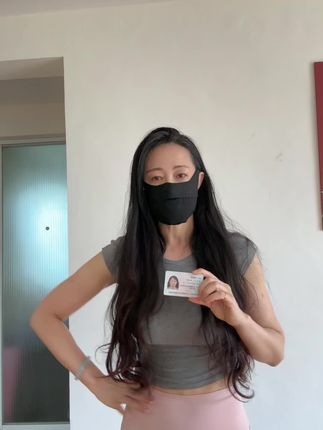 抖音@小阿姨大王 会议室土豪定制热舞，享受专属的舞蹈盛宴