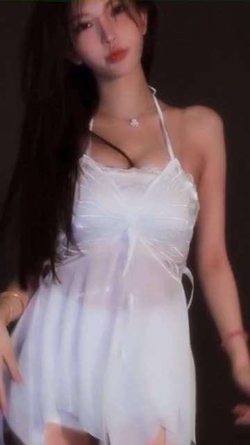 南妹儿直播间惊现福利！舞蹈表演造福水友！