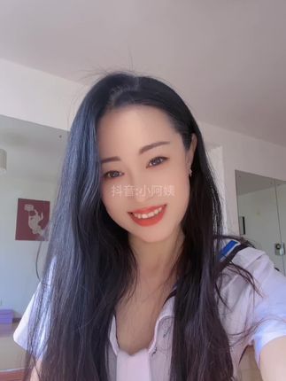 【快手】小阿姨刚刚出炉“透视无内”直播录屏教程，让你一窥舞蹈背后的故事