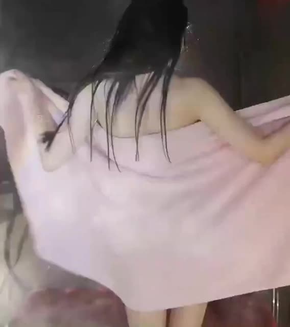 南妹儿遭超管打压,王雨檬热度反超!