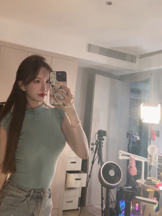 南妹儿再出奇招!新直播方式竟听大哥的话!