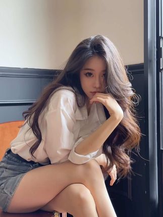 微密圈Sia不吃鱼,瞩目红人颜值与身材