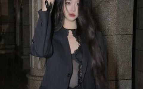 Sia 不吃鱼微密圈#嘉宾专享帖#美腿特写，让人眼前一亮