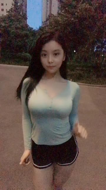 奶雯微密圈资源汇总,引发私密诱人内容热议