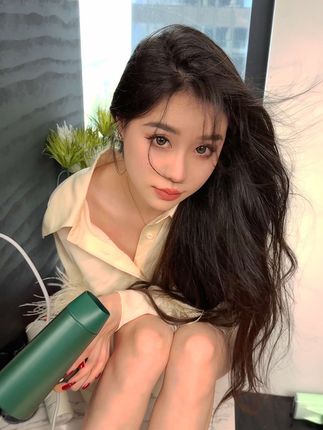 Sia 不吃鱼的微密圈照片,展现最美的自己