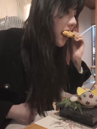 就是阿朱啊的旅行背包，网红模特的旅行必备物品