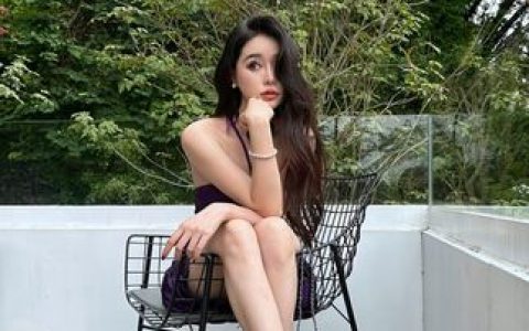 微密圈Sia不吃鱼，瞩目红人颜值与身材