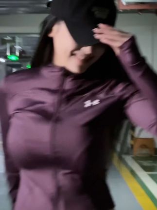 想知道抖音网红奶雯微密圈的秘密?这里有你想要的答案