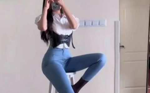 纪念小小v5微密圈作品，兔女郎穿搭迷人