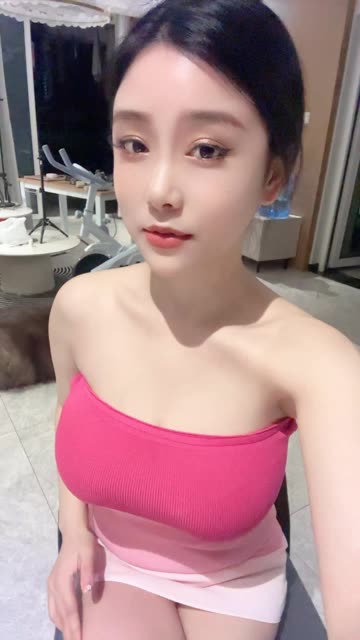 探索抖音网红奶雯微密圈,发现清纯与私密的震撼反差