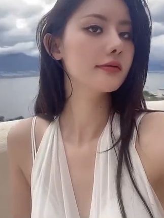 模特就是阿朱啊紫色纱裙主题性感薄纱长裙,你喜欢吗?