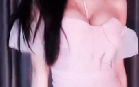 网易CC小恩雅独家舞蹈视频，定制版