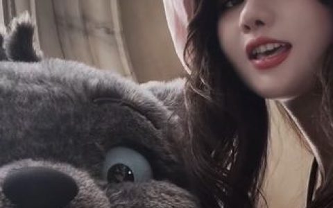 古典韵味太湖旗袍与极致黑丝搭配，【阿朱】第一女网红其经典作品看了多少？