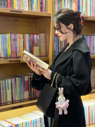 轩子巨二兔微密圈资源合集,付费解锁的隐藏相册