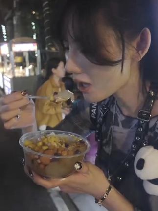 就是阿朱啊是男的还是女的是什么梗？，解析阿朱性别疑问