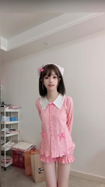 越南小姐姐ZinieQ合集,神乎其技的化妆技巧揭秘