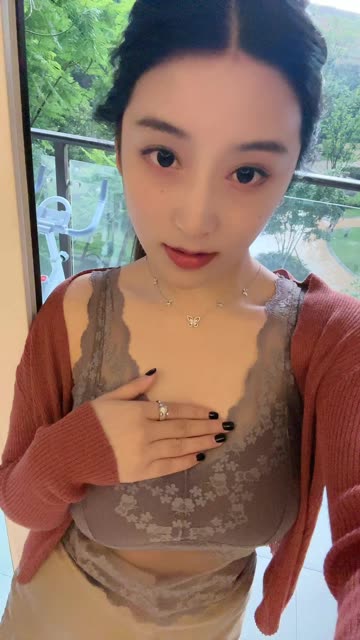 奶雯微密圈全套合集图片及视频,私密内容一网打尽