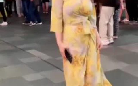 奶雯微密圈全套合集图片及视频，私密内容一网打尽