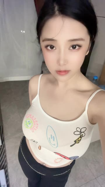 抖音网红奶雯微密圈是什么?资讯和福利一网打尽