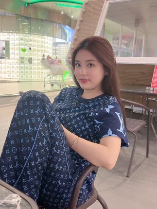 探索抖音网红奶雯付费资源，体验从清纯到私密的震撼