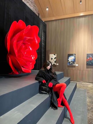 “Sia 不吃鱼”的独特魅力,姿势越怪,照片越爱!