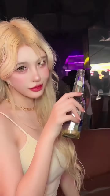 于芷晴mini是男生吗?自信满满的你错了~