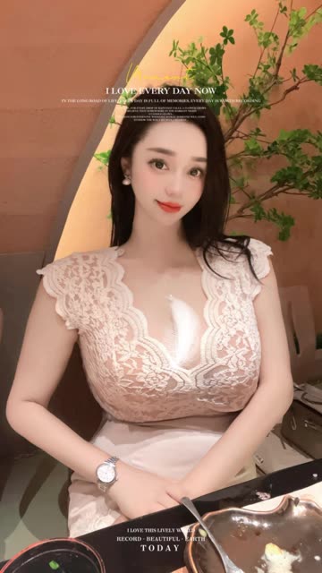 抖音阿色最新视频,微胖女人的吸晴魅力