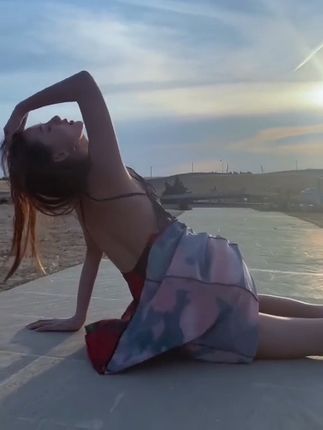 [微密圈]就是阿朱啊，红肚兜&下班地铁&乘务员&缆车