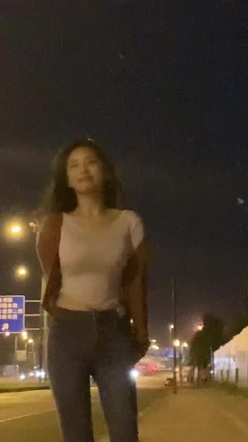 抖音奶雯的圈子,一见钟情的情愫微密圈