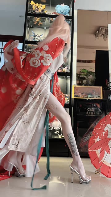 G44不会受伤恶毒COS作品，眼球引爆