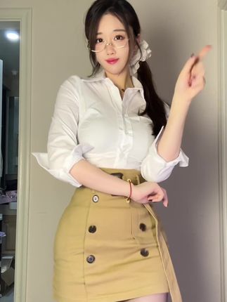 轩子巨二兔微密圈资源合集，付费解锁隐藏相册