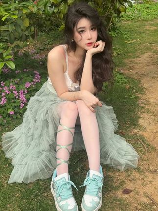 微密圈网红“SIA不吃鱼”真名叫什么？，资源值得购买吗？