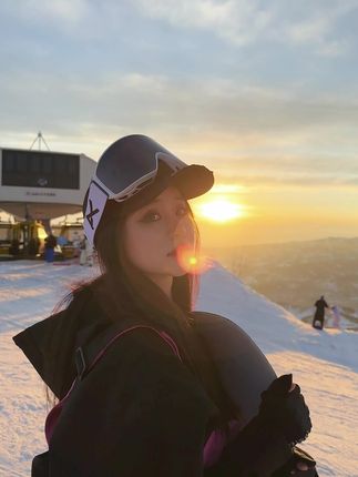 微密圈网红“SIA不吃鱼”真名叫什么？，资源值得购买吗？