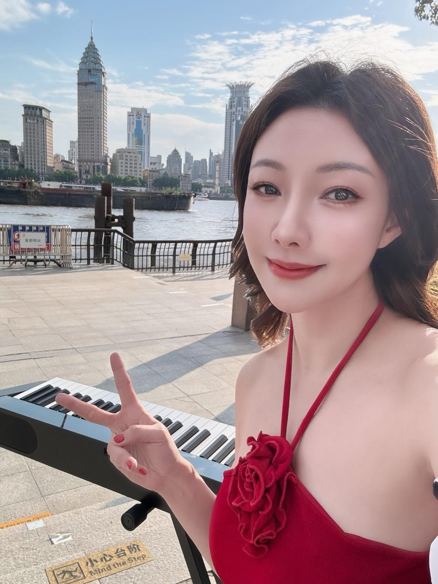 果儿Victoria的音乐与美图分享,双重魅力