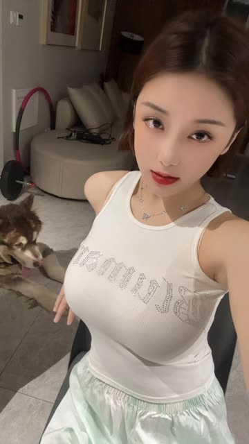 抖音奶雯微密照片合集,微笑的文文weme圈视频汇总