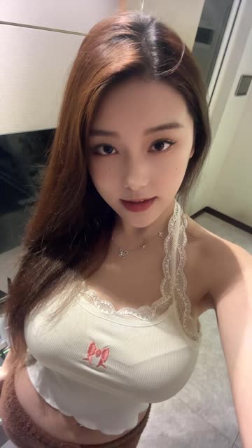 抖音奶雯微密照片合集,微笑的文文weme圈视频汇总