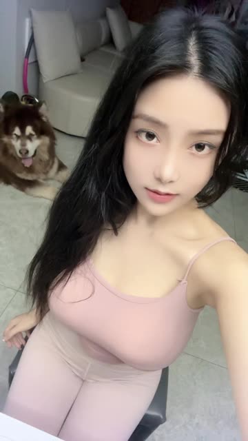 抖音网红奶雯微密圈是什么?资讯和福利一网打尽