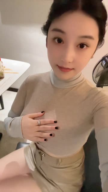 抖音奶雯微密照片合集,微笑的文文weme圈视频汇总