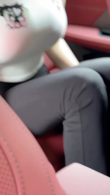 探索抖音网红奶雯微密圈,发现清纯与私密的震撼反差