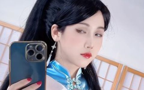 不呆猫吉他妹妹 COS，碰触不到的美好瞬间！
