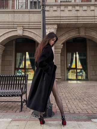 “Sia 不吃鱼”的独特魅力,姿势越怪,照片越爱!