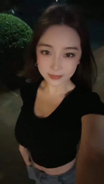 抖音奶雯微密照片合集,微笑的文文weme圈视频汇总