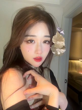 轩子巨二兔微密圈付费资源,御姐女神满足你的幻想