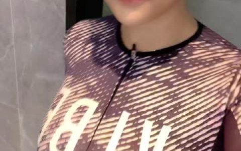 奶雯微密圈高质量圈子视图，感受时尚与诱惑的交织