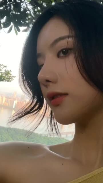 就是阿朱啊的节日装扮，分享她的节日穿搭