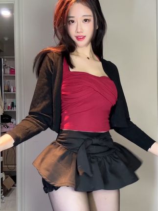 轩子巨二兔微密圈付费资源,御姐女神满足你的幻想