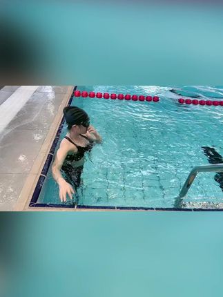 抖音超高颜值网红『奶雯』,波霸波涛胸涌快手大胸器微密圈